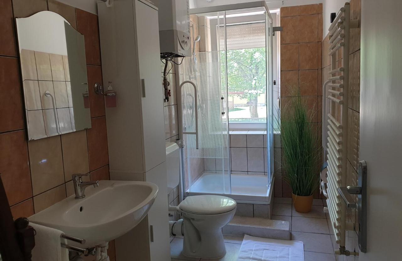 Royal Apartman Eger Extérieur photo